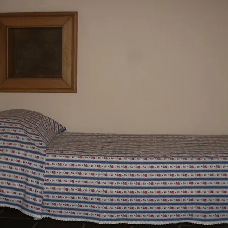 Bed & Breakfast Estrebuela House