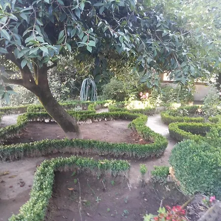 Bed & Breakfast Estrebuela House 3*