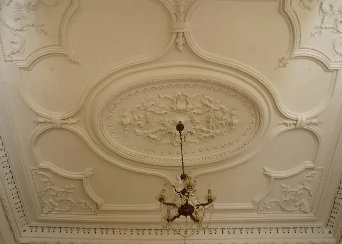 Bed & Breakfast Estrebuela House 3*